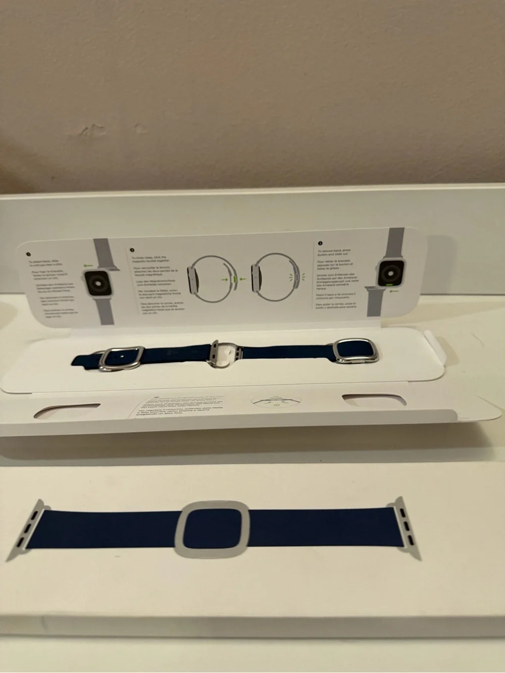 Apple Watch Deep Sea Blue Modern Buckle Leather Band Stainless Steel 40mm